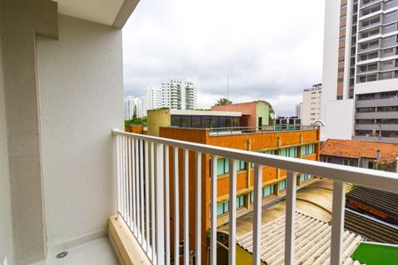 Varanda de kitnet/studio para alugar com 1 quarto, 26m² em Santo Amaro, São Paulo