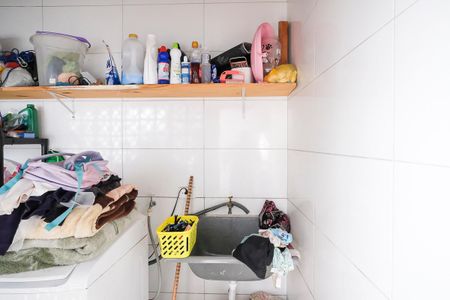 Casa à venda com 97m², 2 quartos e 1 vagaÁrea de serviço