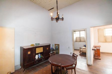 Casa à venda com 134m², 3 quartos e sem vagaSala