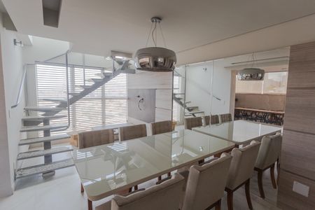 Sala de apartamento para alugar com 2 quartos, 105m² em Sagrada Família, Belo Horizonte