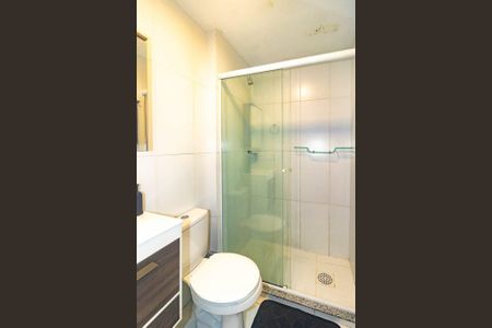 Banheiro  de apartamento para alugar com 2 quartos, 52m² em Floresta, Porto Alegre