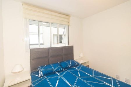 Quarto 1 de apartamento para alugar com 2 quartos, 52m² em Floresta, Porto Alegre
