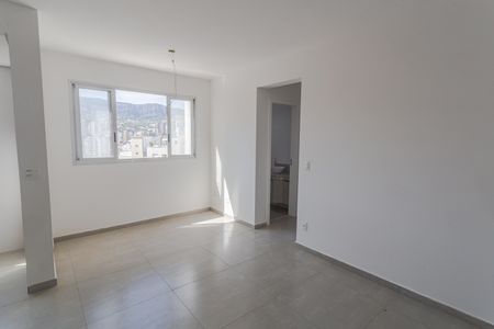 Sala de apartamento à venda com 2 quartos, 60m² em Serra, Belo Horizonte