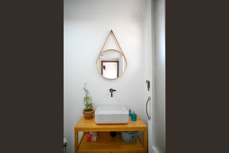 Apartamento à venda com 83m², 2 quartos e 1 vaga Apartamento à venda com 83m², 2 quartos e 1 vagaLavabo