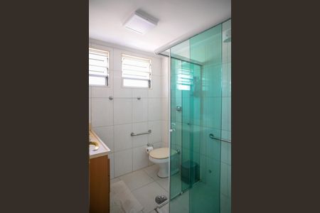 Apartamento à venda com 83m², 2 quartos e 1 vaga Apartamento à venda com 83m², 2 quartos e 1 vagaBanheiro