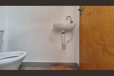 Apartamento para alugar com 106m², 2 quartos e 1 vaga Apartamento para alugar com 106m², 2 quartos e 1 vagaBanheiro de Serviço