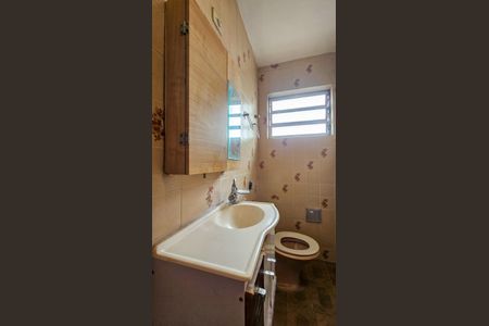 Casa à venda com 120m², 4 quartos e 2 vagasBanheiro 3