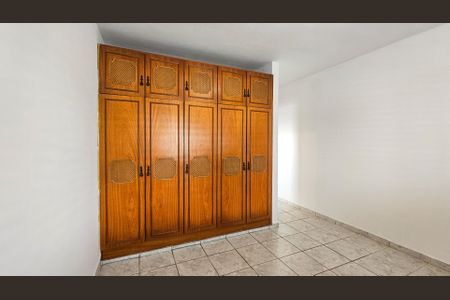 Casa à venda com 120m², 4 quartos e 2 vagasQuarto 2