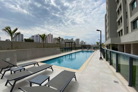 Apartamento para alugar com 62m², 2 quartos e 2 vagas Apartamento para alugar com 62m², 2 quartos e 2 vagasÁrea comum - Piscina