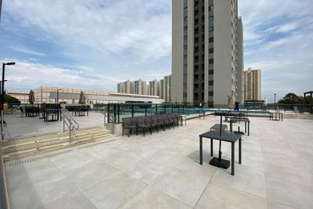 Apartamento para alugar com 62m², 2 quartos e 2 vagas Apartamento para alugar com 62m², 2 quartos e 2 vagasÁrea comum - Piscina