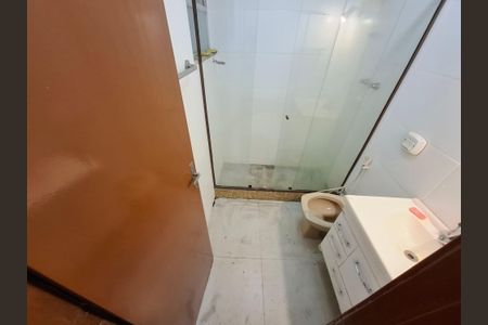 Apartamento à venda com 65m², 2 quartos e sem vagaBanheiro 