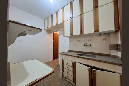 Apartamento à venda com 65m², 2 quartos e sem vagaCozinha 
