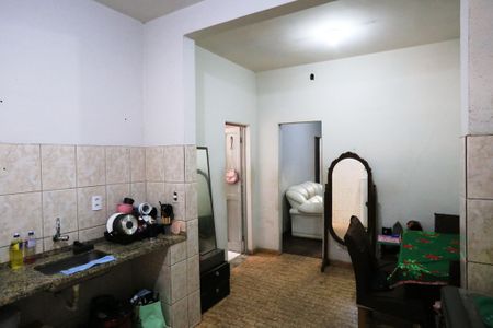 Casa à venda com 167m², 2 quartos e 2 vagasCozinha