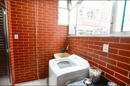 Apartamento à venda com 70m², 3 quartos e 1 vagaÁrea de Serviço