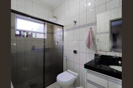 Casa à venda com 175m², 3 quartos e 1 vaga