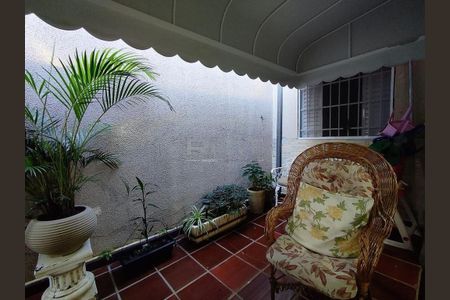 Casa à venda com 175m², 3 quartos e 1 vaga