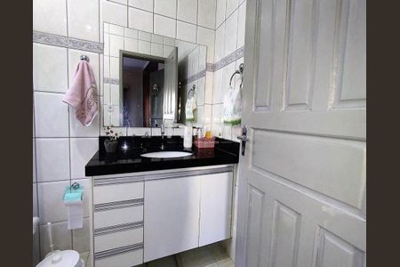 Casa à venda com 175m², 3 quartos e 1 vaga