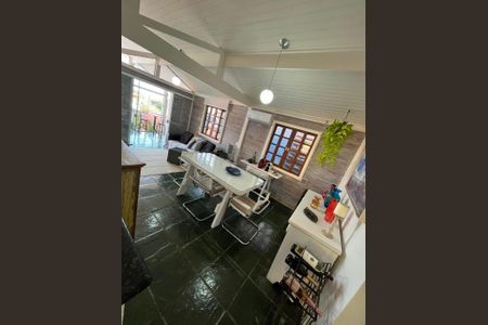 Casa à venda com 146m², 3 quartos e 2 vagas