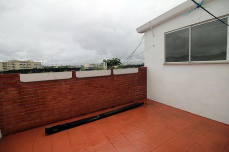 Apartamento para alugar com 130m², 2 quartos e 1 vagaÁrea de Serviço