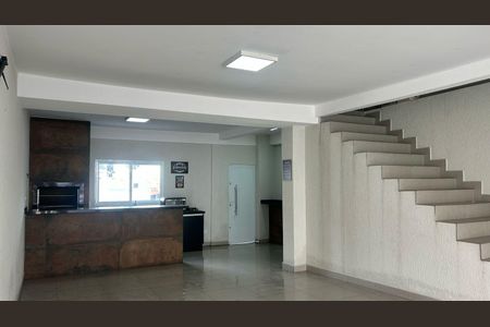 Sala de casa à venda com 3 quartos, 210m² em Vila Eldízia, Santo André