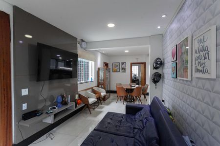 Sala de casa à venda com 4 quartos, 380m² em Padre Eustáquio, Belo Horizonte