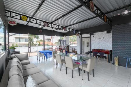 Casa à venda com 380m², 4 quartos e 3 vagas Casa à venda com 380m², 4 quartos e 3 vagasCobertura