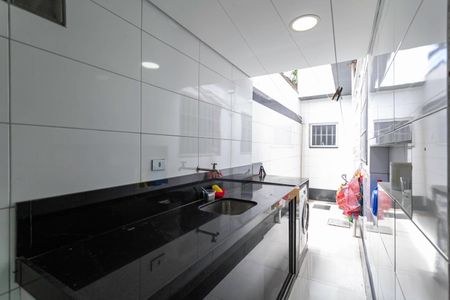 Casa à venda com 380m², 4 quartos e 3 vagas Casa à venda com 380m², 4 quartos e 3 vagasÁrea de serviço