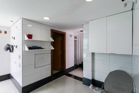 Casa à venda com 380m², 4 quartos e 3 vagas Casa à venda com 380m², 4 quartos e 3 vagasÁrea de serviço