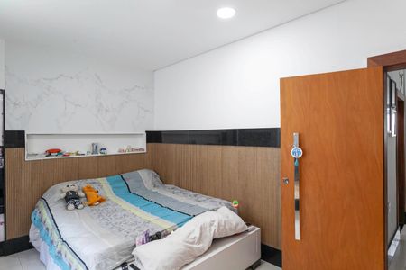 Casa à venda com 380m², 4 quartos e 3 vagas Casa à venda com 380m², 4 quartos e 3 vagasSuíte