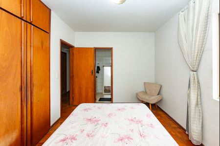 Apartamento à venda com 94m², 3 quartos e 1 vaga Apartamento à venda com 94m², 3 quartos e 1 vagaSuíte
