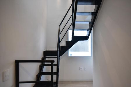 Apartamento para alugar com 58m², 1 quarto e sem vagaEscada