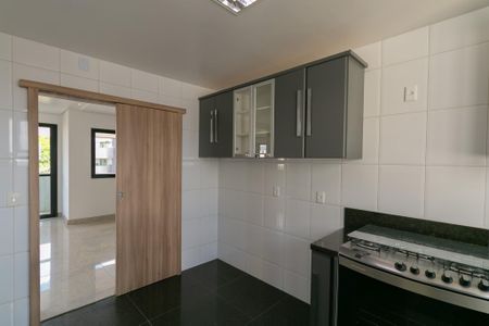 Apartamento à venda com 180m², 4 quartos e 4 vagas Apartamento à venda com 180m², 4 quartos e 4 vagasCozinha
