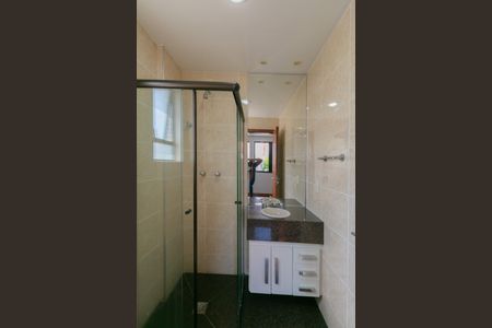 Apartamento à venda com 180m², 4 quartos e 4 vagas Apartamento à venda com 180m², 4 quartos e 4 vagasBanheiro da Suíte 1