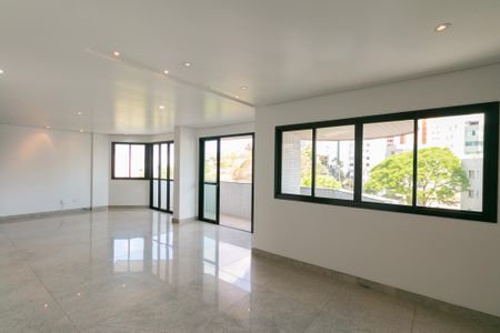 Apartamento à venda com 180m², 4 quartos e 4 vagas Apartamento à venda com 180m², 4 quartos e 4 vagasSala