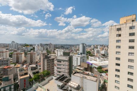 Apartamento à venda com 180m², 4 quartos e 4 vagas Apartamento à venda com 180m², 4 quartos e 4 vagasVista da Suíte 2