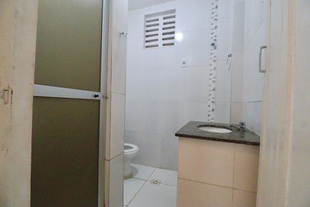 Banheiro de apartamento para alugar com 2 quartos, 80m² em Santo Antônio Além do Carmo, Salvador