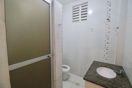 Banheiro de apartamento para alugar com 2 quartos, 80m² em Santo Antônio Além do Carmo, Salvador