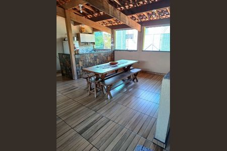 Casa à venda com 2 quartos, 210m² em Vila Alvinopolis, São Bernardo do Campo