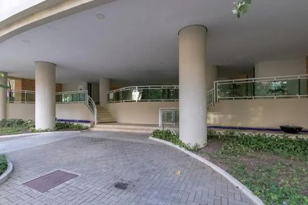Apartamento à venda com 240m², 4 quartos e 4 vagas