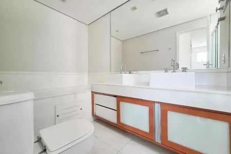 Apartamento à venda com 240m², 4 quartos e 4 vagas