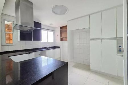 Apartamento à venda com 240m², 4 quartos e 4 vagas