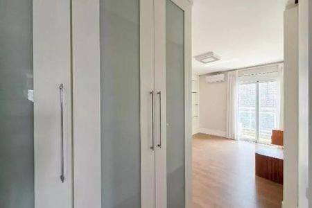 Apartamento à venda com 240m², 4 quartos e 4 vagas