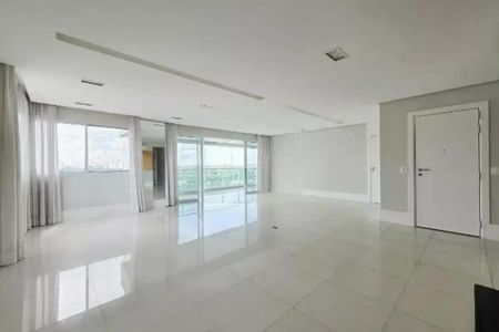 Apartamento à venda com 240m², 4 quartos e 4 vagas