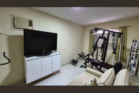 Casa à venda com 4 quartos, 342m² em Itaipu, Niterói