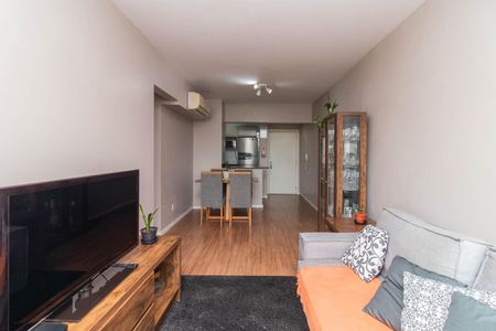 Sala de apartamento à venda com 3 quartos, 70m² em Cavalhada, Porto Alegre