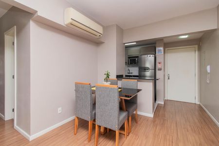 Sala de apartamento à venda com 3 quartos, 70m² em Cavalhada, Porto Alegre