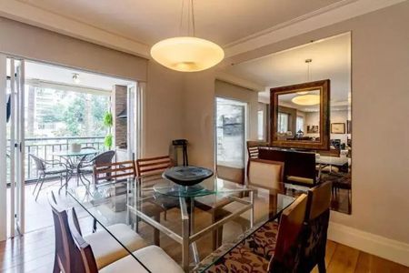 Apartamento à venda com 3 quartos, 168m² em Vila Romana, São Paulo