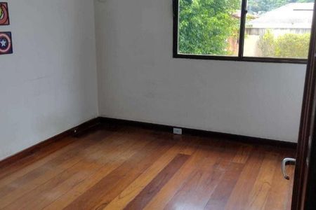 Casa à venda com 5 quartos, 422m² em Piratininga, Niterói