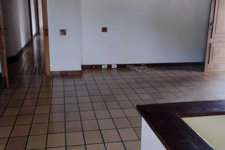 Casa à venda com 5 quartos, 422m² em Piratininga, Niterói