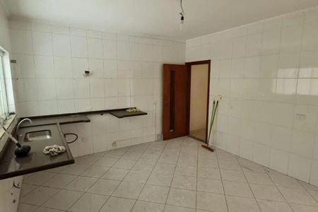 Casa à venda com 4 quartos, 220m² em Vila Nair, São Paulo